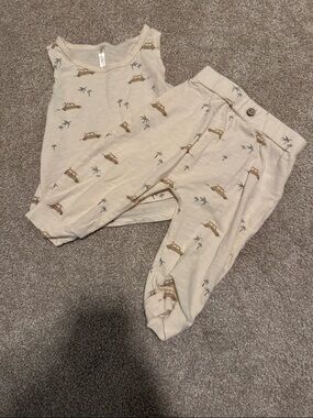 Rylee + Cru Tank + Slouch Pant
Set